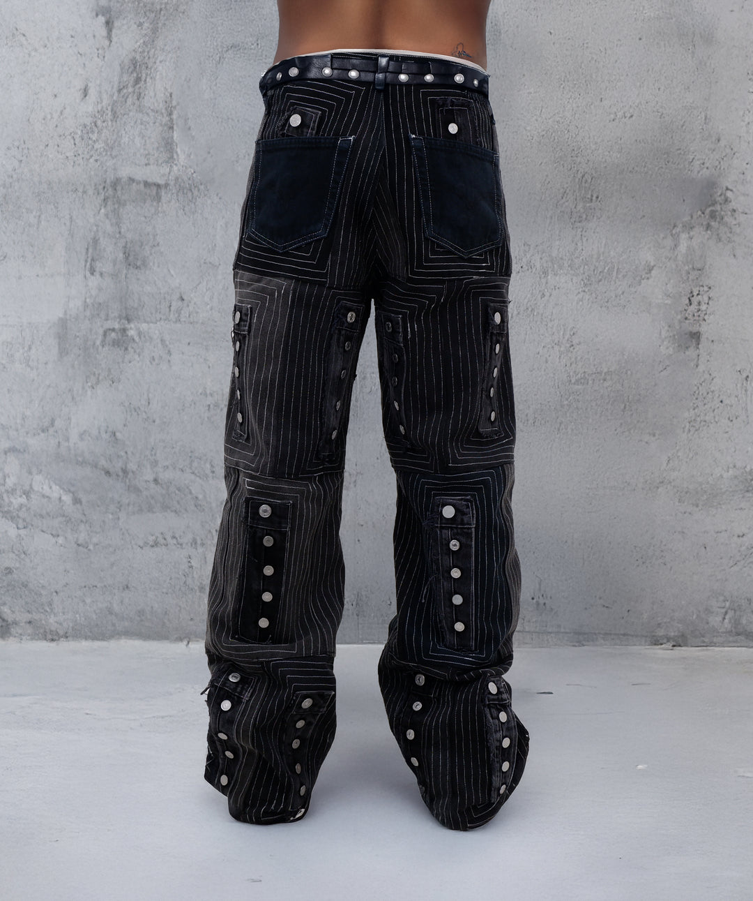 Frame Jeans Button Denim Button Frame Detailed Jeans Straight Fit Unisex – Efaar